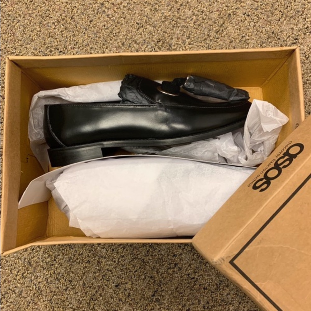 Shoes - Picture 3 of 5